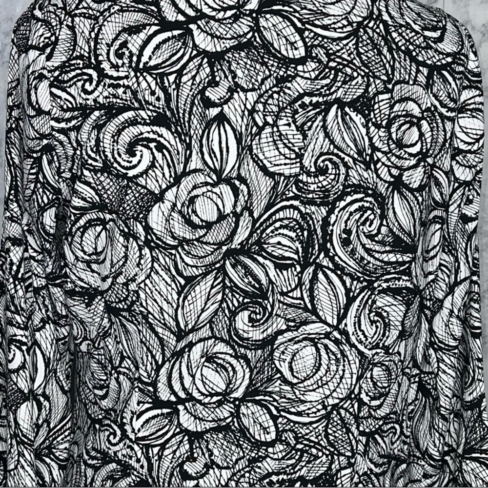 East 5th 90s Black White Floral Rose Button Up Blouse Women’s Medium - Picture 5 of 7